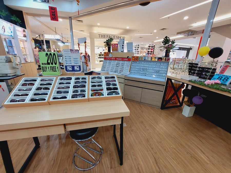 Photo of 100 Vision @ Setapak Central