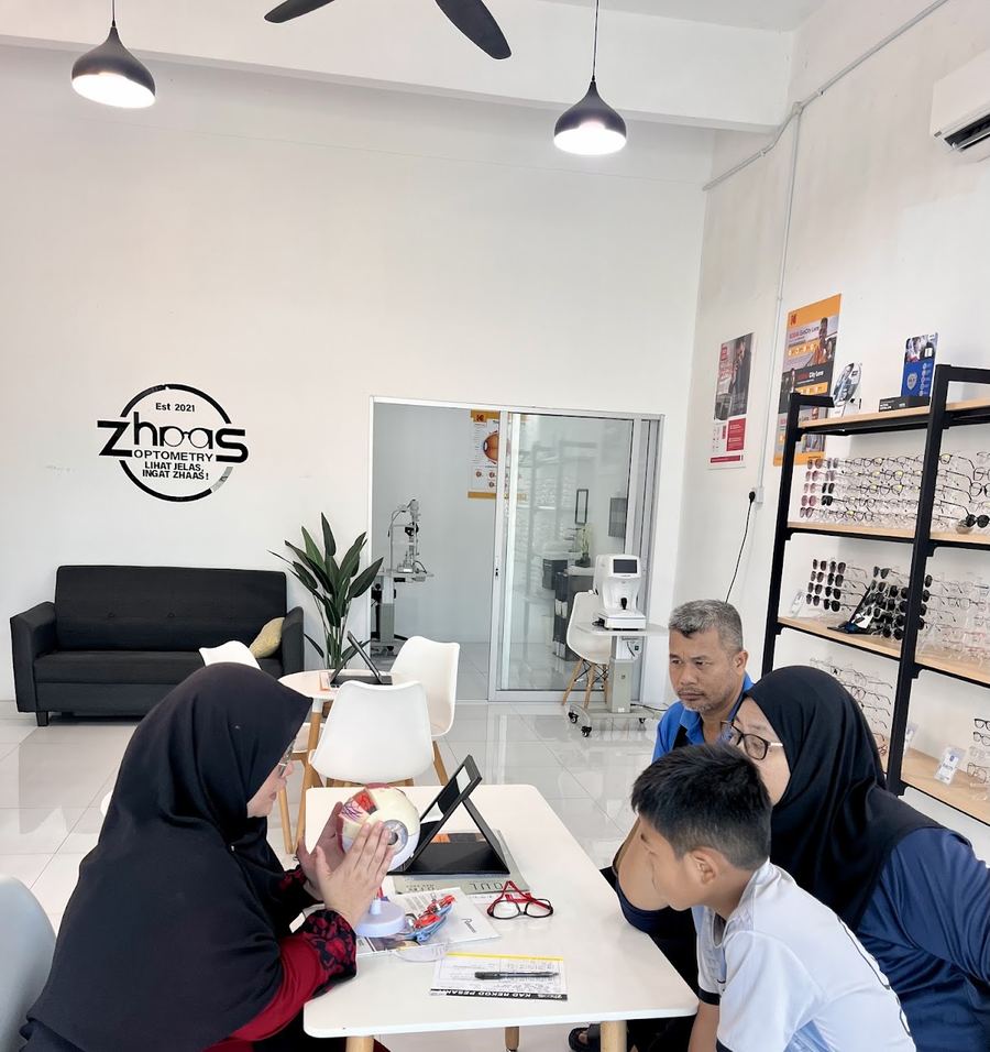 Photo of ZhaaS Optometry